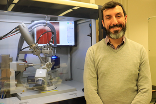 man and diffractometer